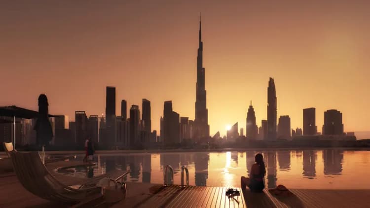 Mercedes-Benz Places Downtown by Binghatti